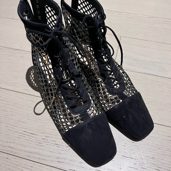 CHRISTIAN DIOR
Suede Calfskin Fishnet Naughtily-D Ankle Boot - Picture 4 of 4